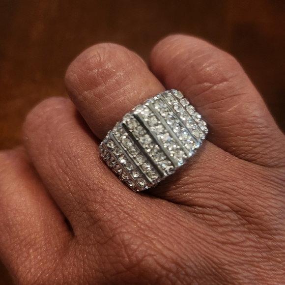 Cocktail ring with ten rows of stunning cubic zirconia stones. - Picture 6 of 9